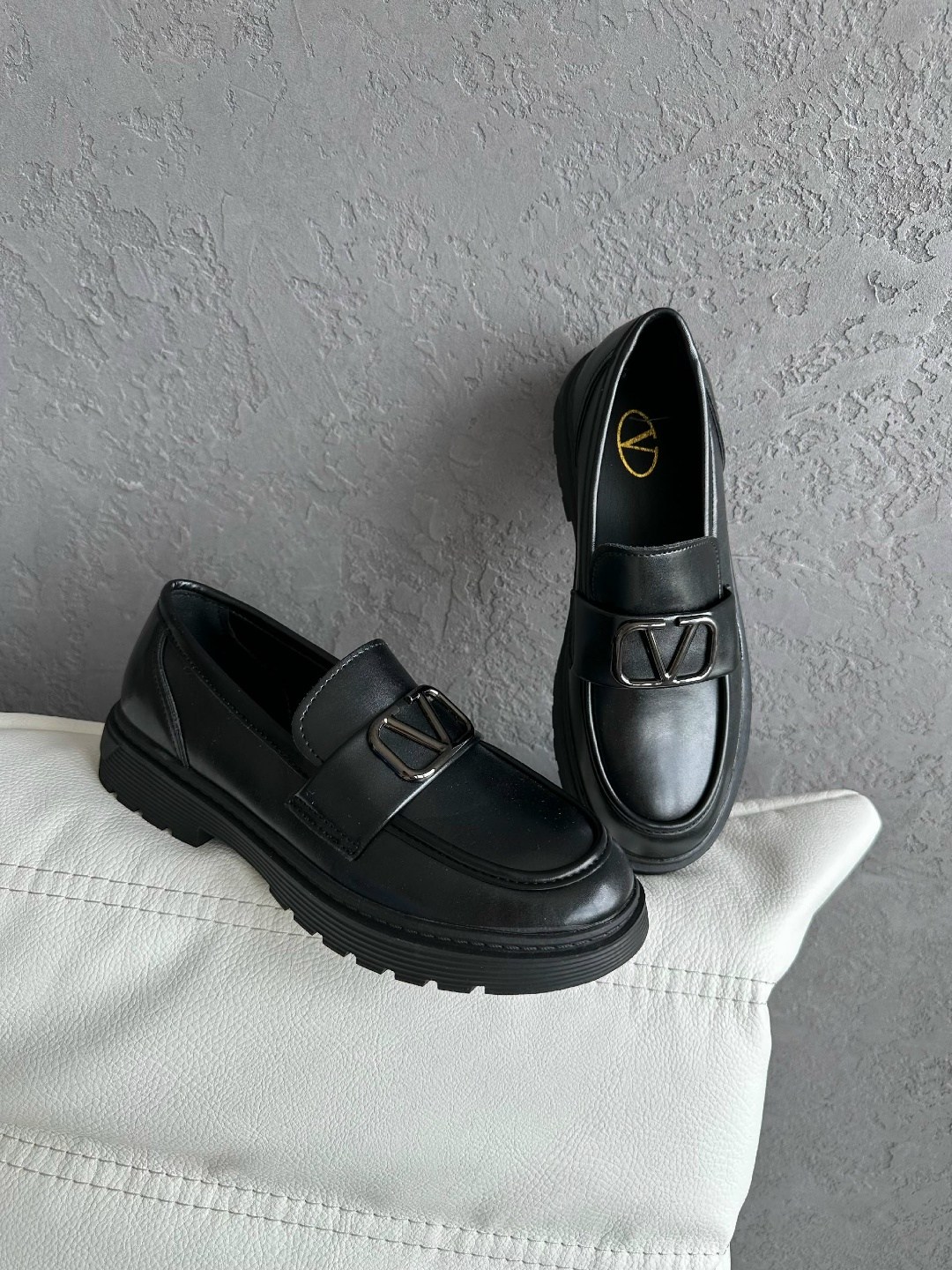 лоферы валентино,лоферы женские,,лоферы женские черные,лоферы луи виттон