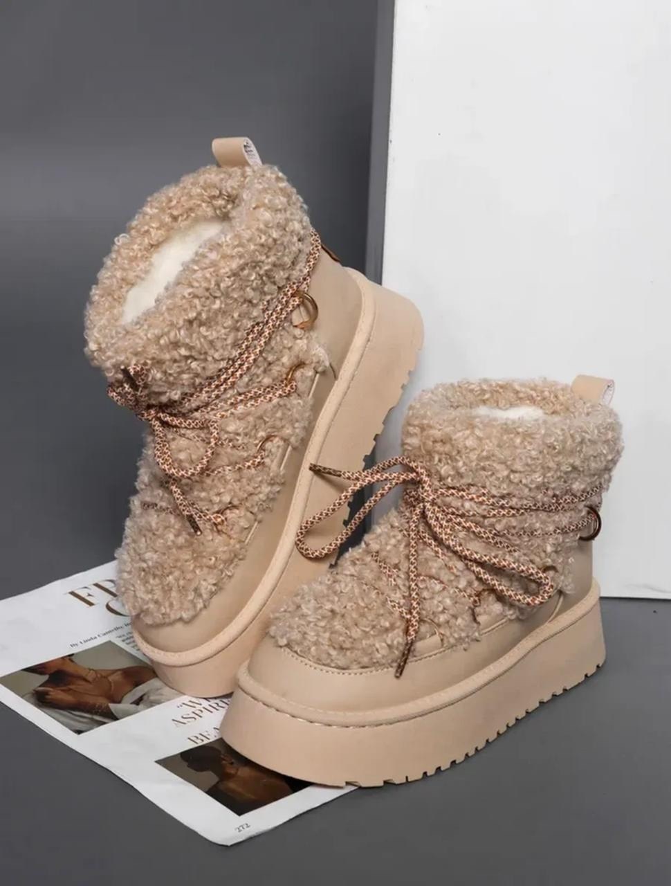 угги луноходы меховые на высокой подошве,угги луноходы меховые на высокой подошве uggi цвет бежевый,угги луноходы меховые на высокой подошве uggi цвет молочный,зимние угги на платформе,зимние угги на