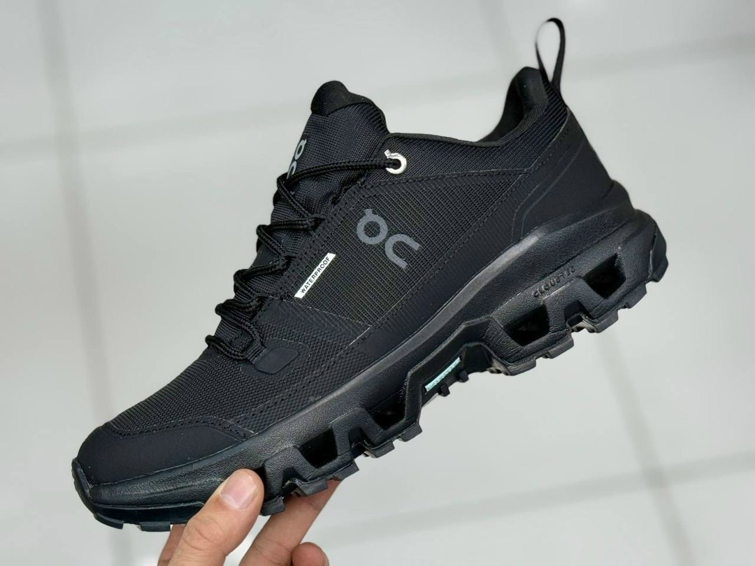 кроссовки on cloudwander waterproof цвет hunter safari,on cloudwander водонепроницаемые мужские кроссовки hunter safari зеленые,хаки водонепроницаемые кроссовки cloudwander on,мужская  кроссовки,