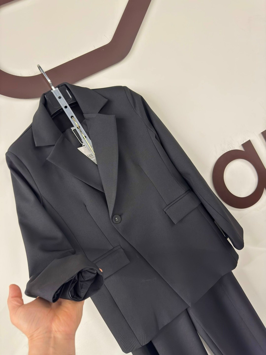 классический брючный костюм с пиджаком cosmo brand,брючный костюм,серый брючный костюм,женский брючный костюм,классический брючный костюм