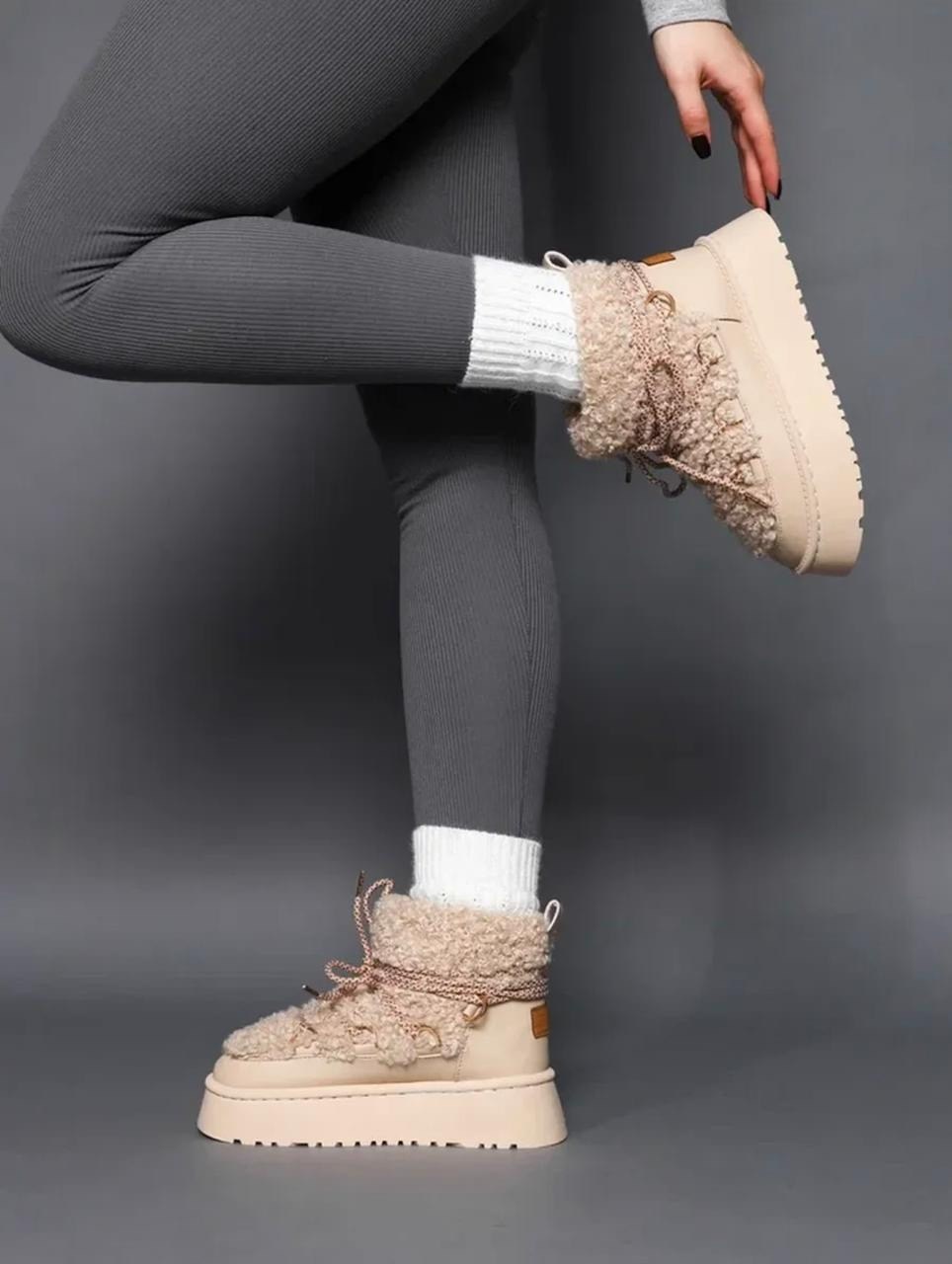 угги луноходы меховые на высокой подошве,угги луноходы меховые на высокой подошве uggi цвет бежевый,угги луноходы меховые на высокой подошве uggi цвет молочный,зимние угги на платформе,зимние угги на