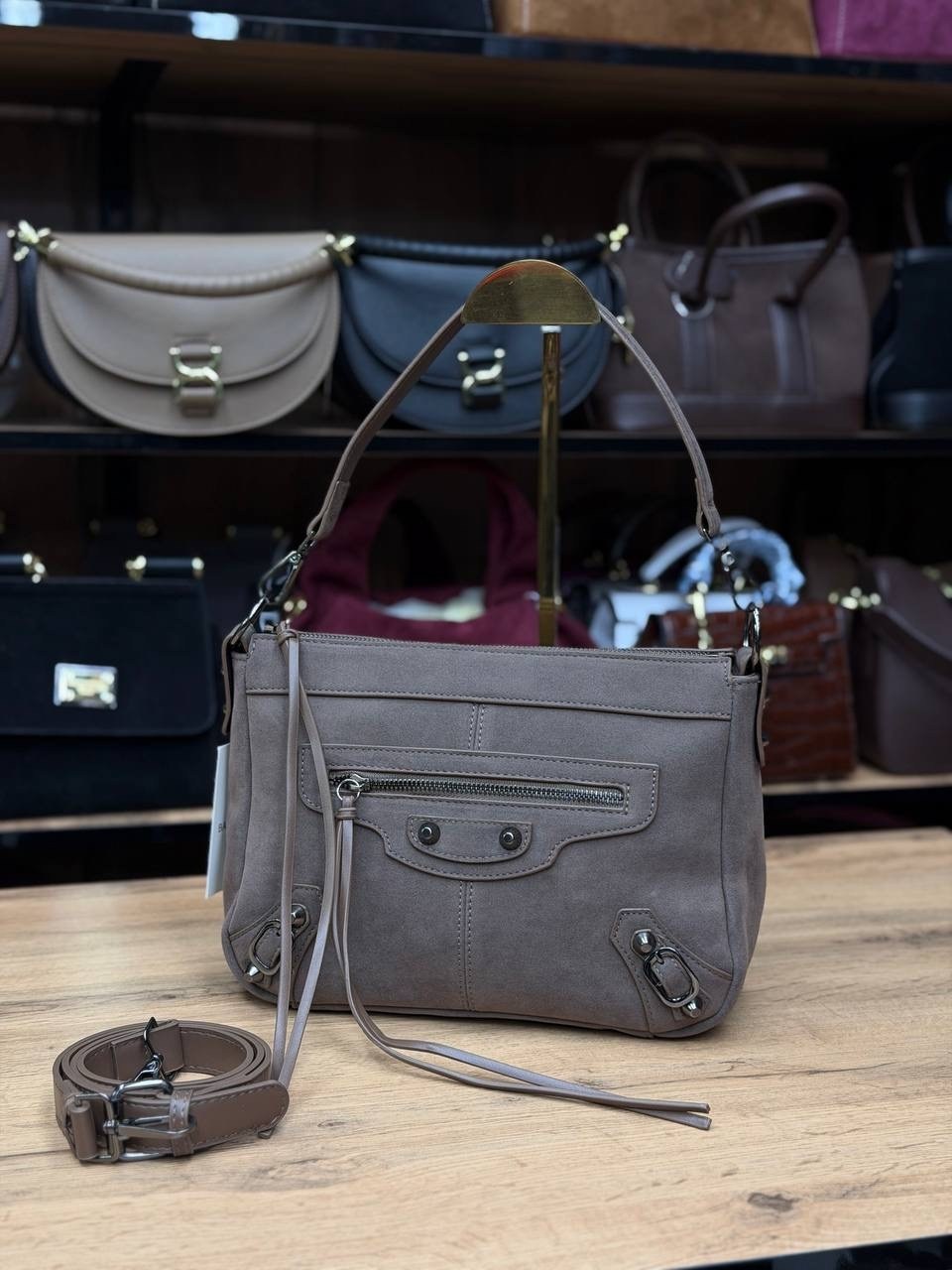 сумка,сумки женская,модная сумка,сумочка,замшевая серая сумка