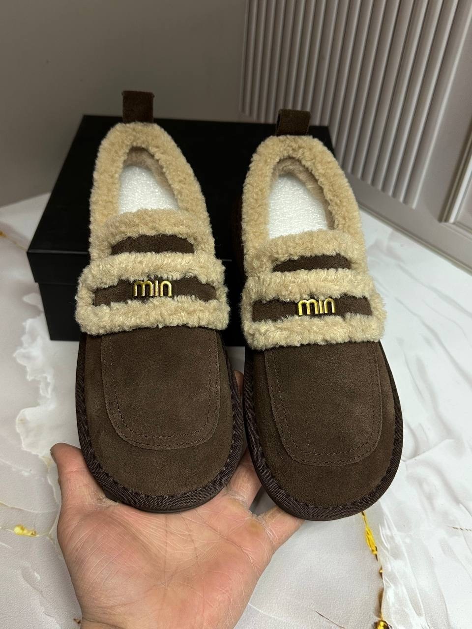 ,женская ,замшевые ботинки,туфли-лоферы женские prada a131233 замшевые зимние с мехом коричневые,женские зимние лоферы