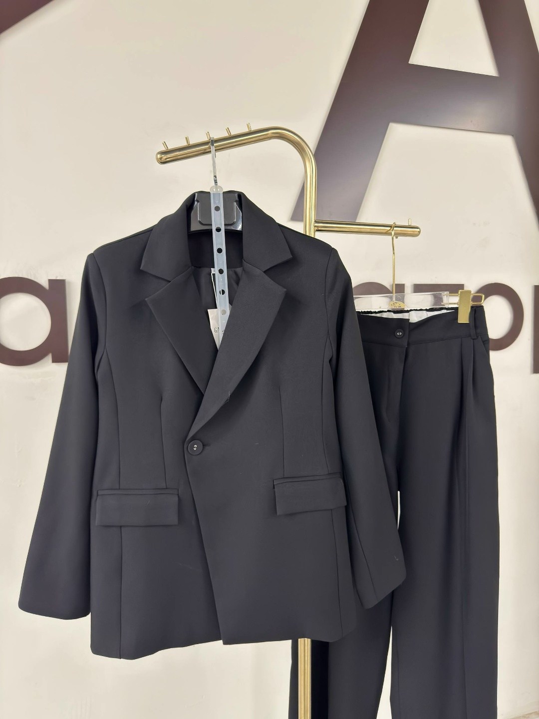 классический брючный костюм с пиджаком cosmo brand,брючный костюм,серый брючный костюм,женский брючный костюм,классический брючный костюм