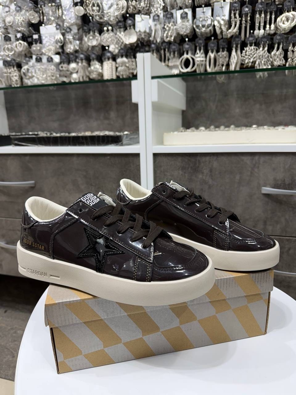 лаковые кроссовки golden goose,,кеды golden goose,golden goose лаковые кроссовки с пайетками, женская