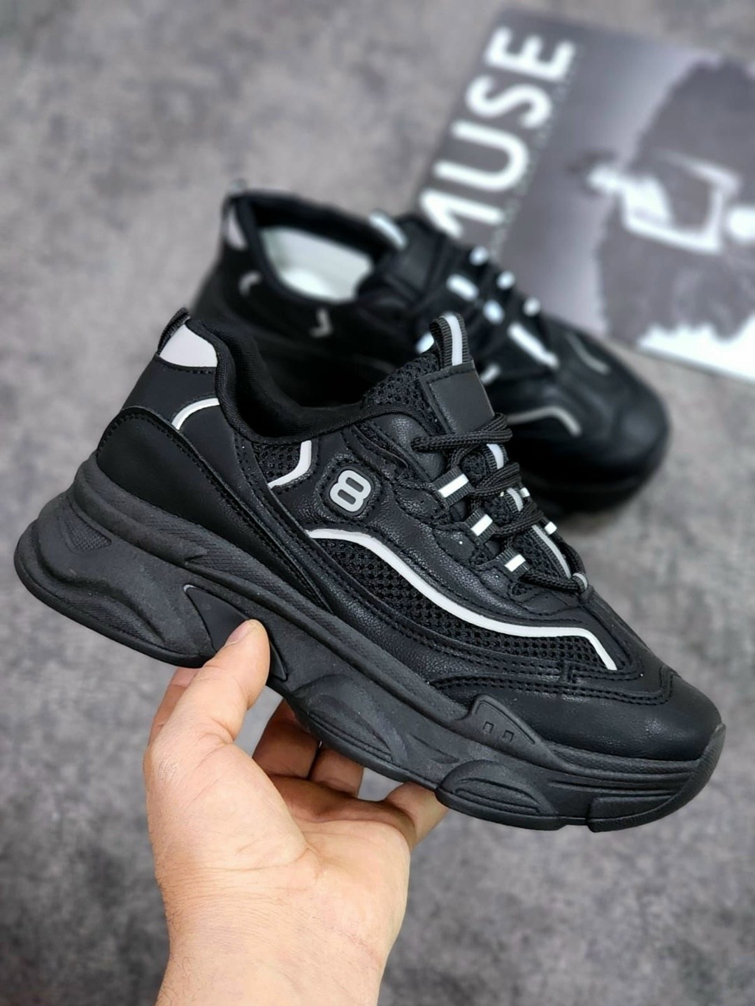 кроссовки женскиe,кроссовки черные,кроссовки модные,черные женские кроссовки,массивные кроссовки