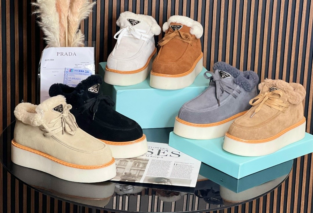женские замшевые кроссовки с мехом prada premium beige,ботинки prada,ботинки prada женские на меху зима размер 36-40,зимние ботинки prada,ботинки женские с мехом prada