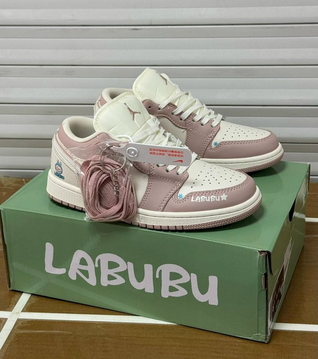 кроссовки nike air jordan 1 low x travis scott x labubu,кроссовки travis scott x air jordan 1 low sail shy pink,travis scott x air jordan 1 low sail shy pink,кроссовки nike air jordan 1 low travis sco