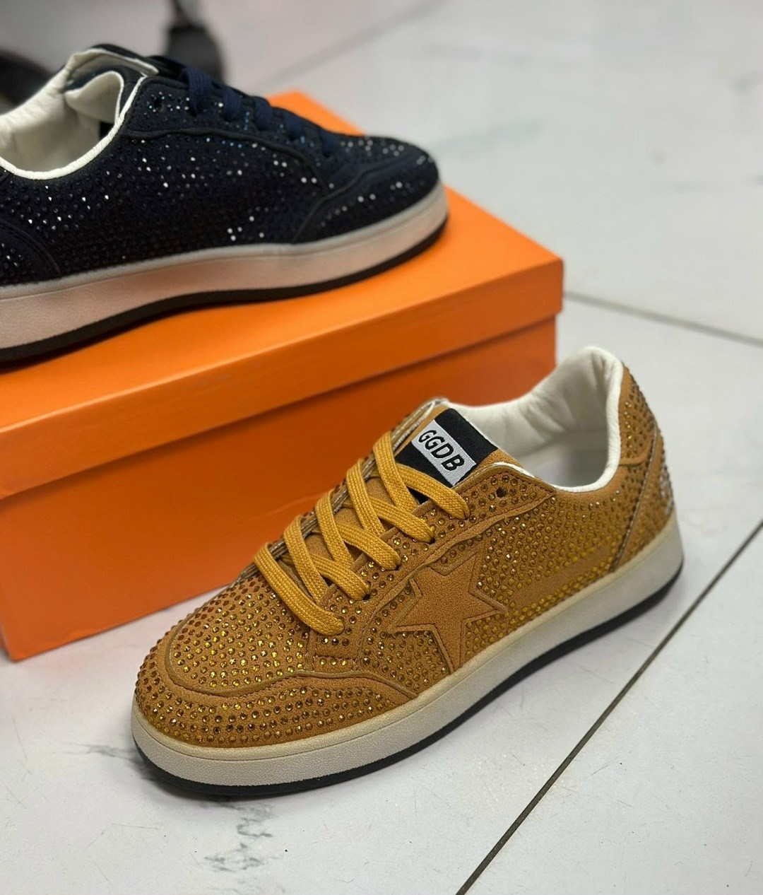 кроссовки golden goose с пайетками на платформе,,кроссовки golden goose с пайетками,кеды golden goose,лаковые кроссовки golden goose с пайетками на платформе