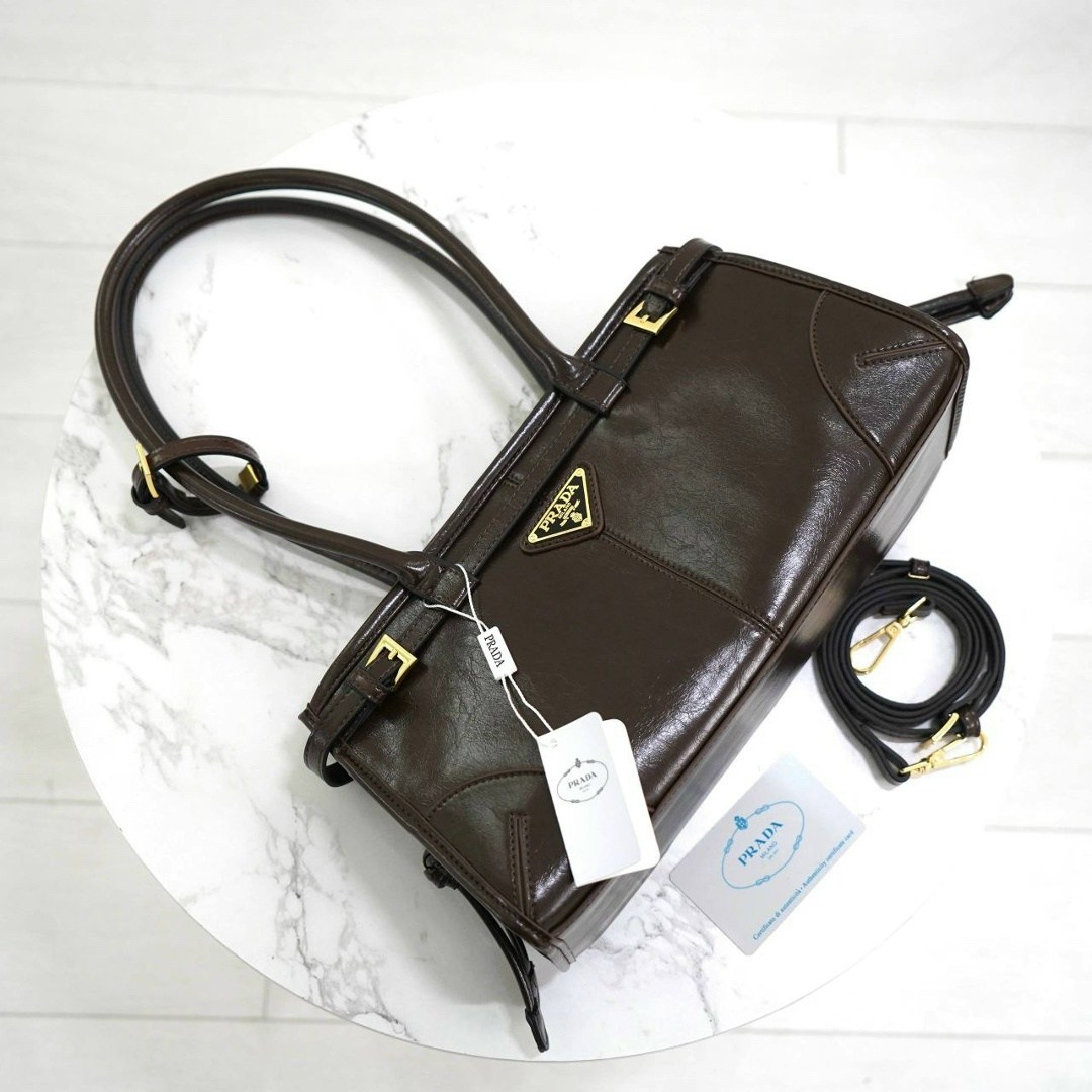 сумка prada натуральная кожа 32-16,сумка женская prada,сумка prada натуральная кожа 38х24,сумка prada,сумка prada натуральная кожа