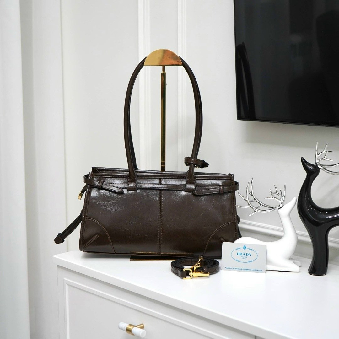 сумка prada натуральная кожа 32-16,сумка женская prada,сумка prada натуральная кожа 38х24,сумка prada,сумка prada натуральная кожа