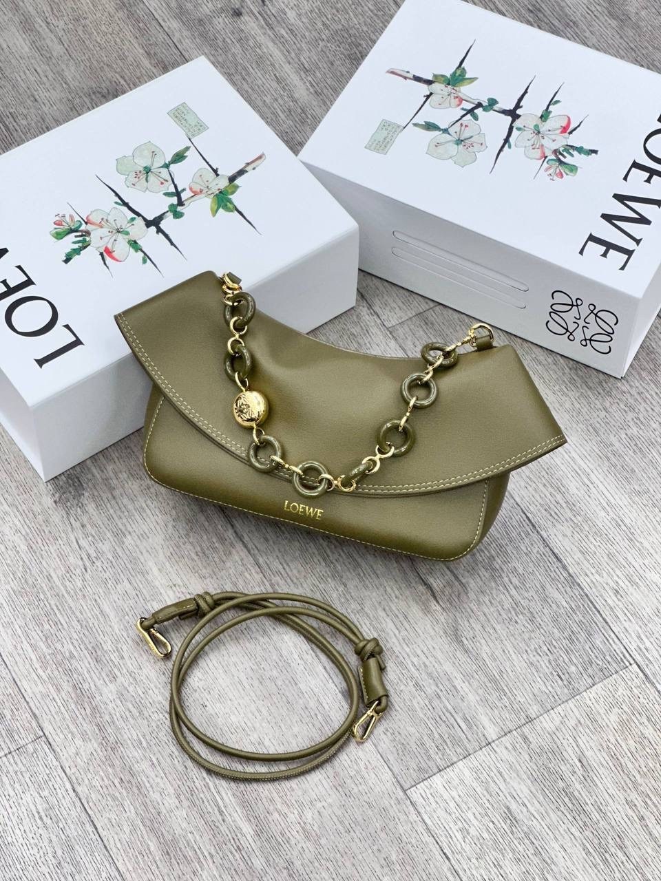 loewe сумка,сумка,сумка женская,сумка женская loewe цепь комбинированная loewe 506104765,элегантная сумка