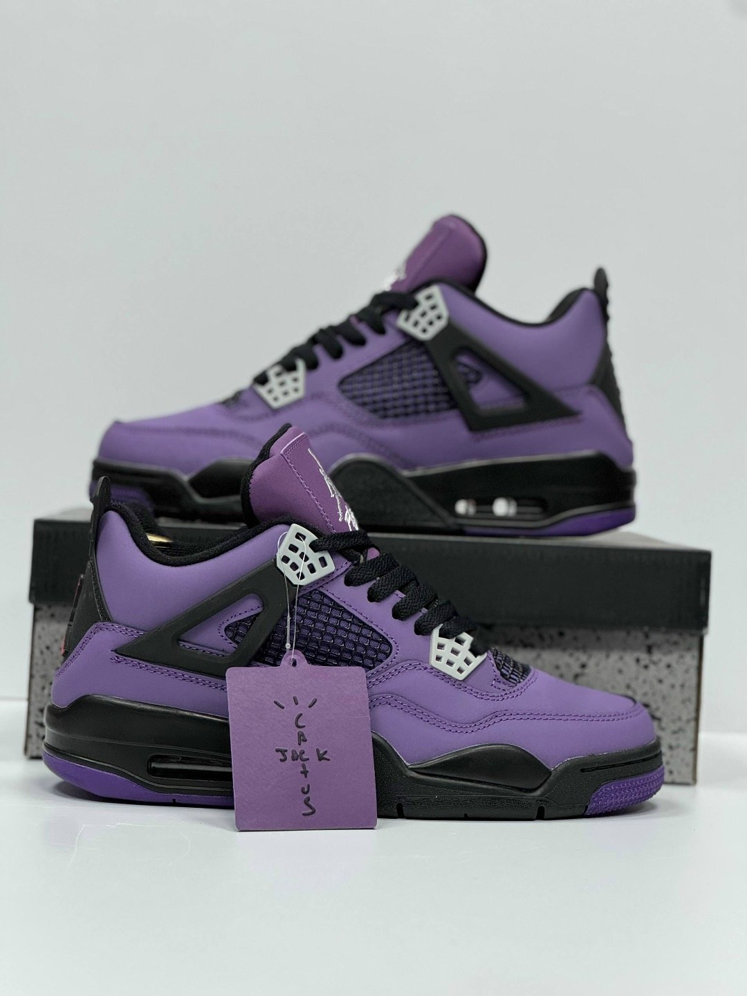 кроссовки nike air jordan 4 retro,кроссовки nike air jordan 4,nike air jordan 4 retro x travis scott purple,фиолетовые джорданы,jordan 4 purple