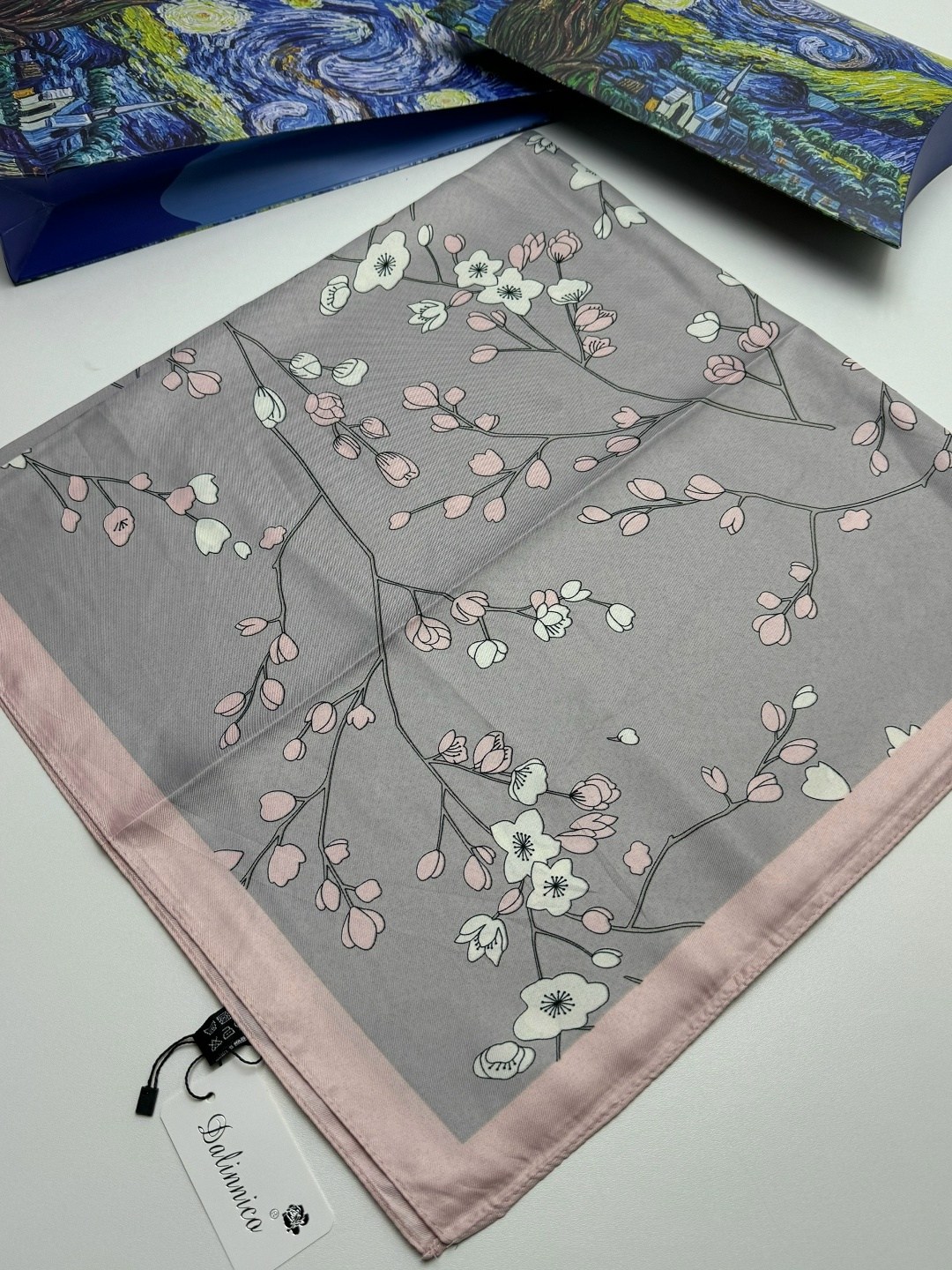 платок женский,платок женский с цветочным принтом 100*100 см арт. 1337838,платок,новинки платок,платок женский с рисунком