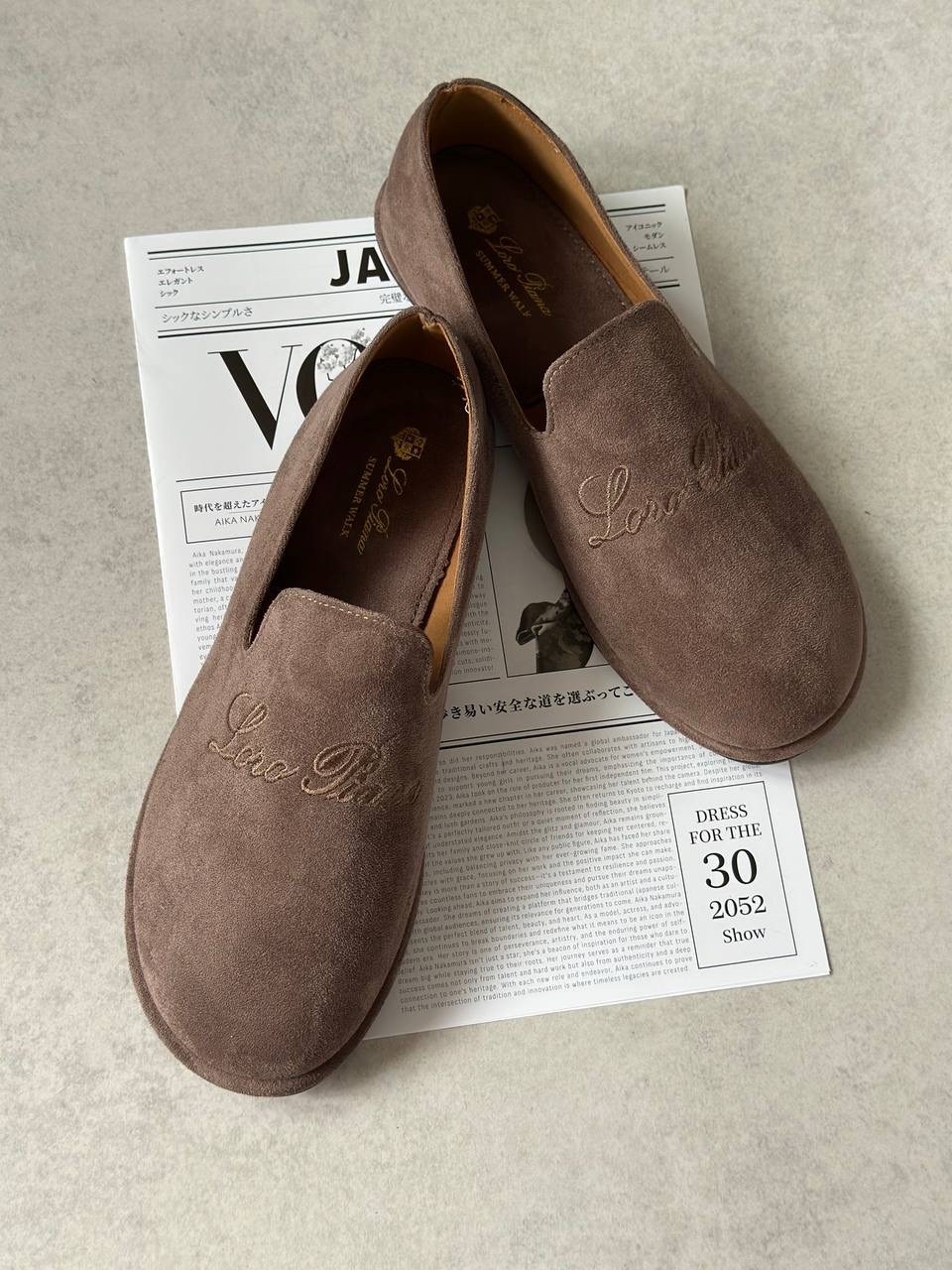натуральная замша,туфли лоферы замшевые на плоской подошве,лоферы замшевые,женские замшевые лоферы,женские лоферы loro piana