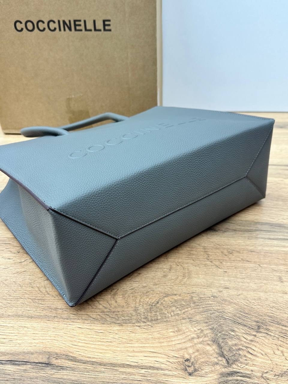 coccinelle сумка на плечо шоппер myrtha maxi log,сумка coccinelle,coccinelle сумка на плечо шоппер,coccinelle сумка шоппер,сумка женская coccinelle