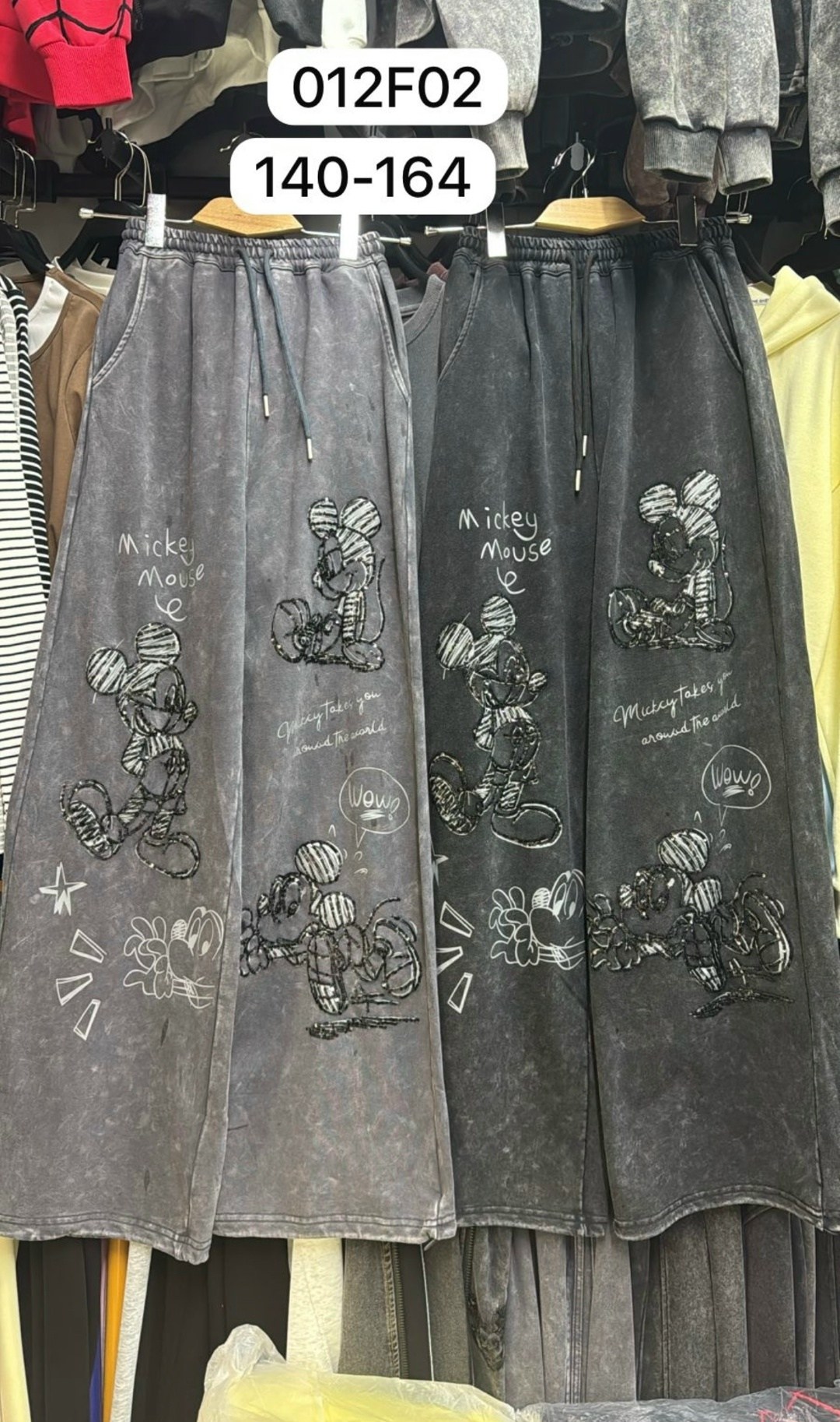 джинсы с принтом,джинсовые брюки,уличные джинсы sanrio kuromi,джинсы с вышивкой,широкие джинсы для девочек