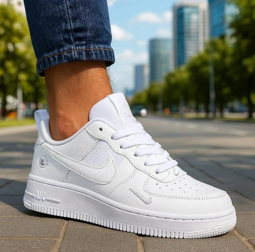 кроссовки nike air force 1 форсы белые кеды,кроссовки air force low 1 форсы кеды nike,кроссовки женские nike air force 1,кроссовки мужские женские,кроссовки найк аир форс