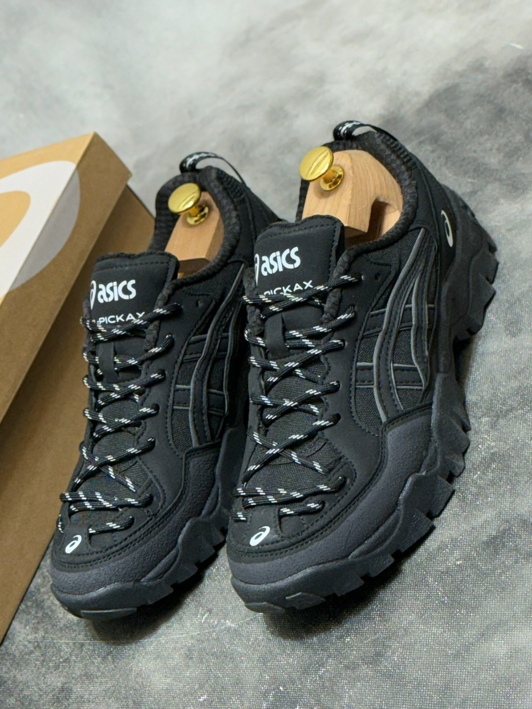 кроссовки asics gel-pickax,кроссовки asics gel-pickax black,мужские кроссовки asics,кроссовки asics,