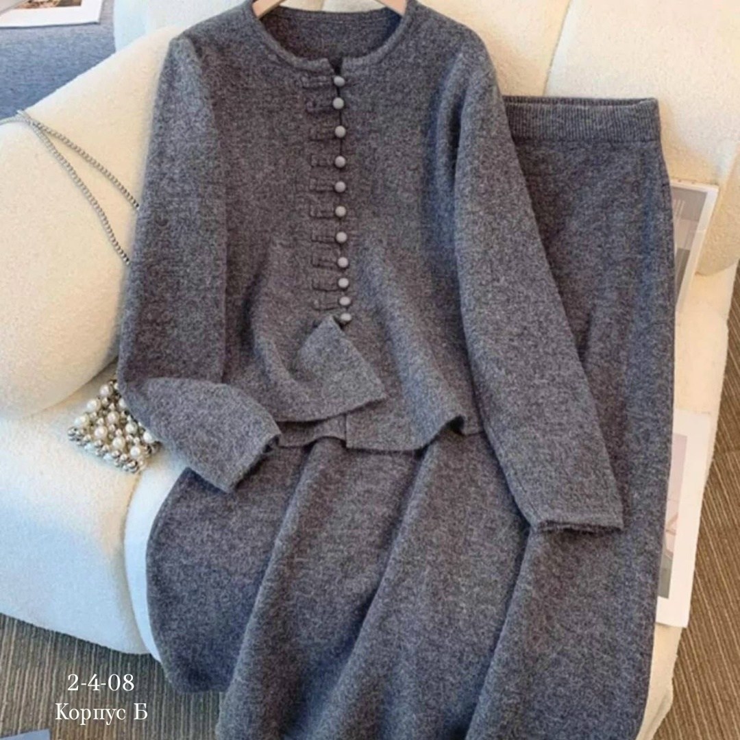 костюм с юбкой женский,женский трикотажный костюм из двух предметов,женский трикотажный костюм с юбкой,трикотажные костюмы,трикотажный костюм с юбкой