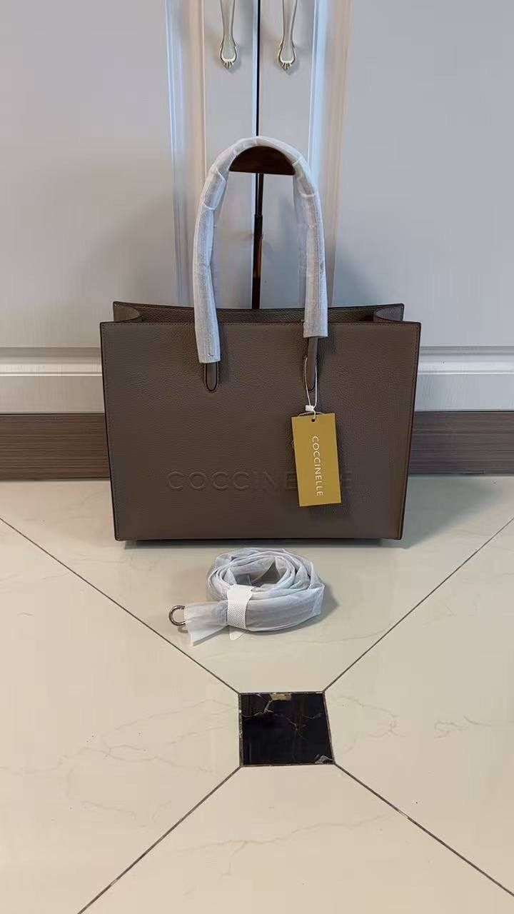 сумка coccinelle,coccinelle сумка на плечо шоппер,сумка,женская сумка тоут,сумки аксессуары