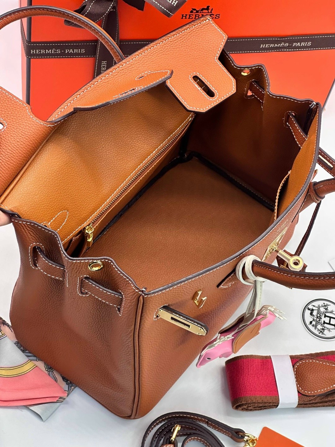 сумка hermes,hermes birkin коричневая сумка гермес биркин люкс,сумка hermes birkin,hermes женская сумка,сумка hermes натуральная кожа 30х25