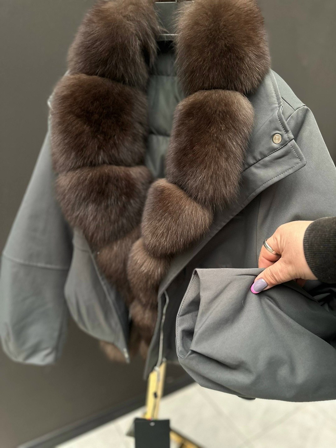 пуховик с натуральным мехом,женский пуховик,куртка с мехом,меховая куртка,куртка с натуральным мехом