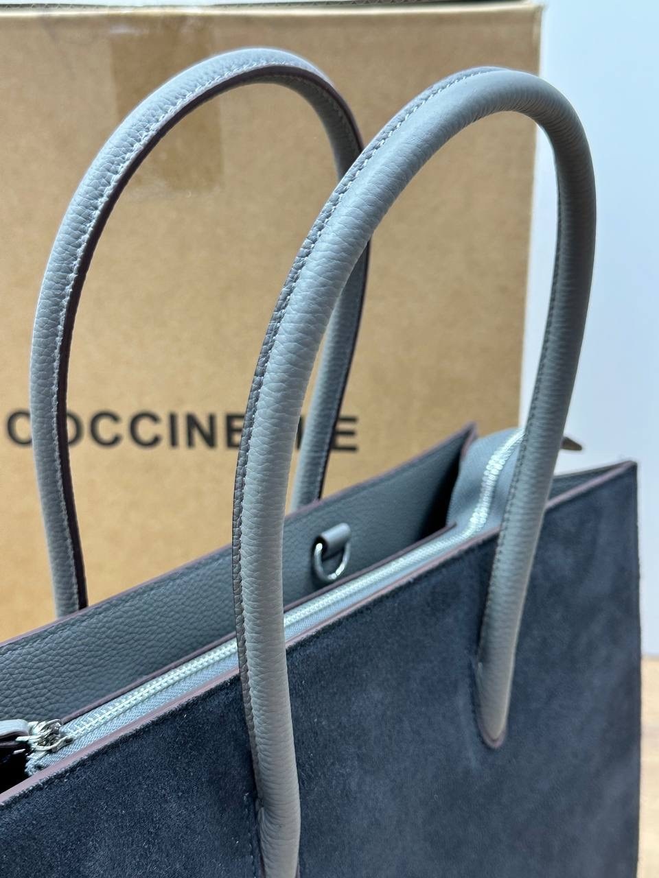 coccinelle сумка на плечо шоппер myrtha maxi log,сумка coccinelle,coccinelle сумка на плечо шоппер,coccinelle сумка шоппер,сумка женская coccinelle