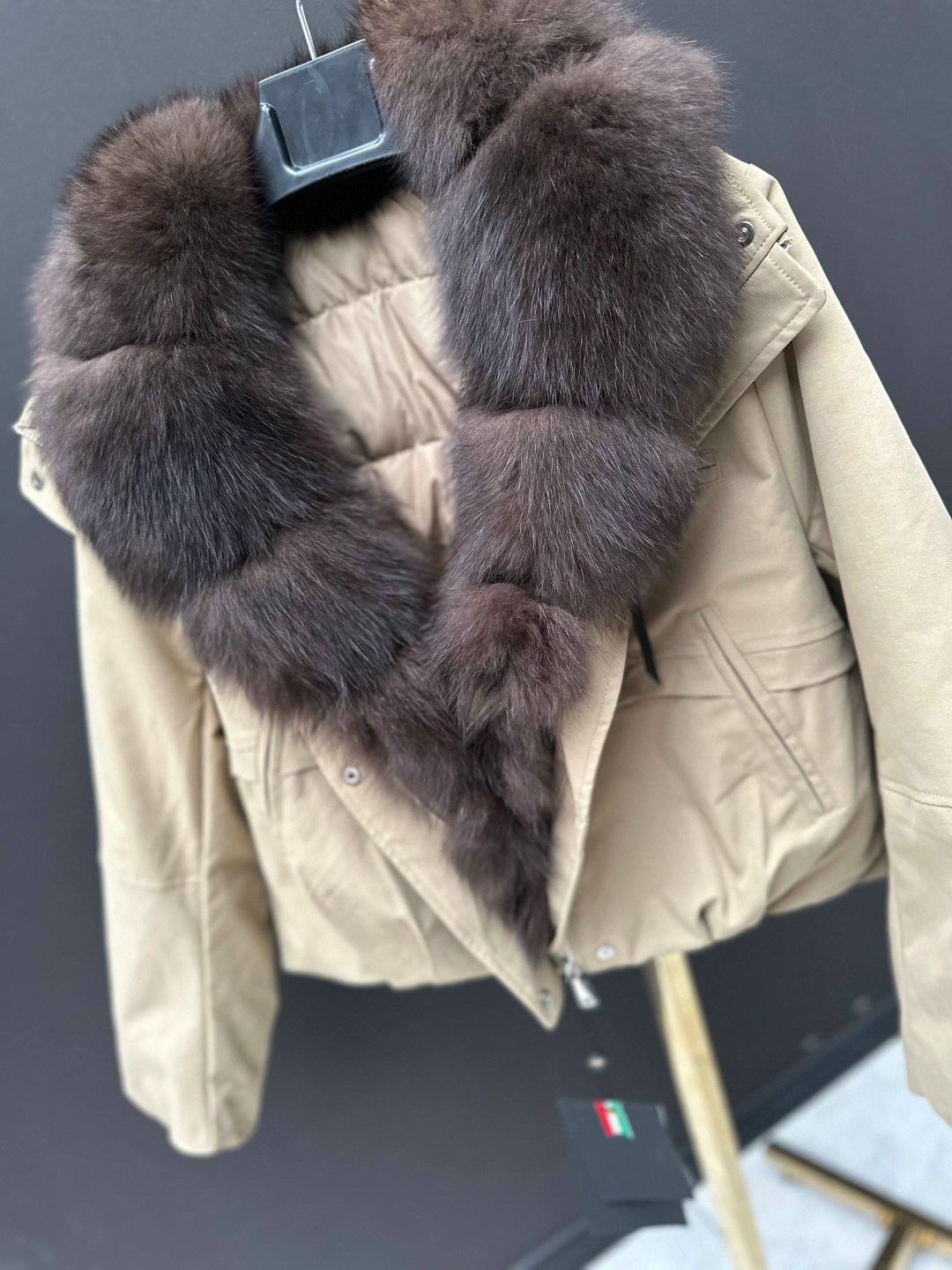 пуховики с мехом,куртка с мехом,пуховики с натуральным мехом,парка женская с натуральным мехом,куртка кожаная с мехом