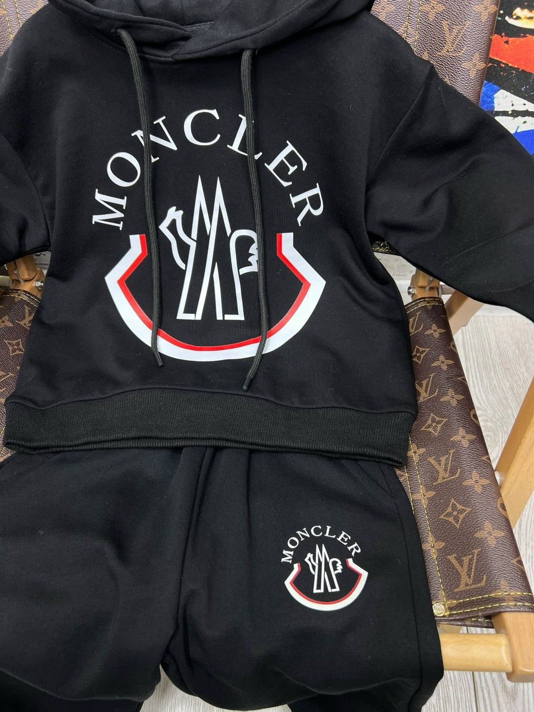 спортивный костюм moncler,спортивный костюм монклер,спортивные костюмы,одежда для мальчика,костюм moncler