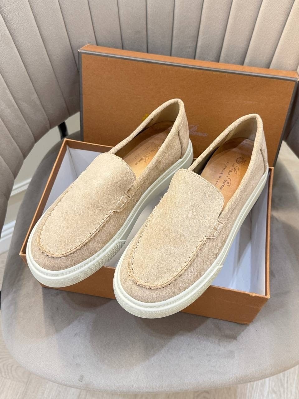 лоферы loro piana,лоферы женские loro piana,замшевые лоферы loro piana,loro piana женские замшевые лоферы,замшевые лоферы brunello cucinelli