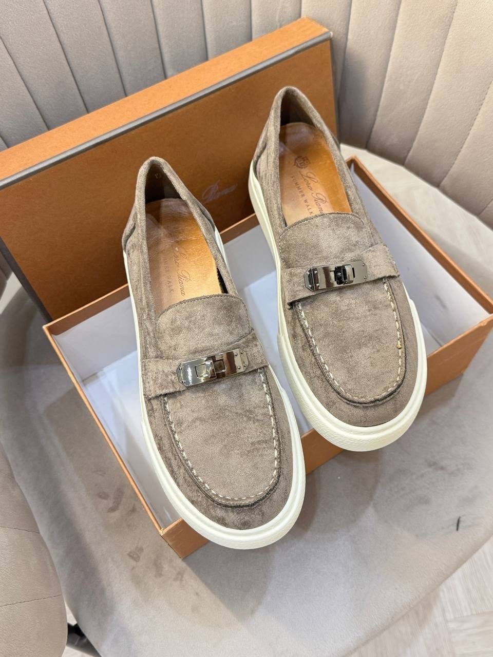 лоферы loro piana,лоферы женские loro piana,замшевые лоферы loro piana,loro piana женские замшевые лоферы,замшевые лоферы brunello cucinelli