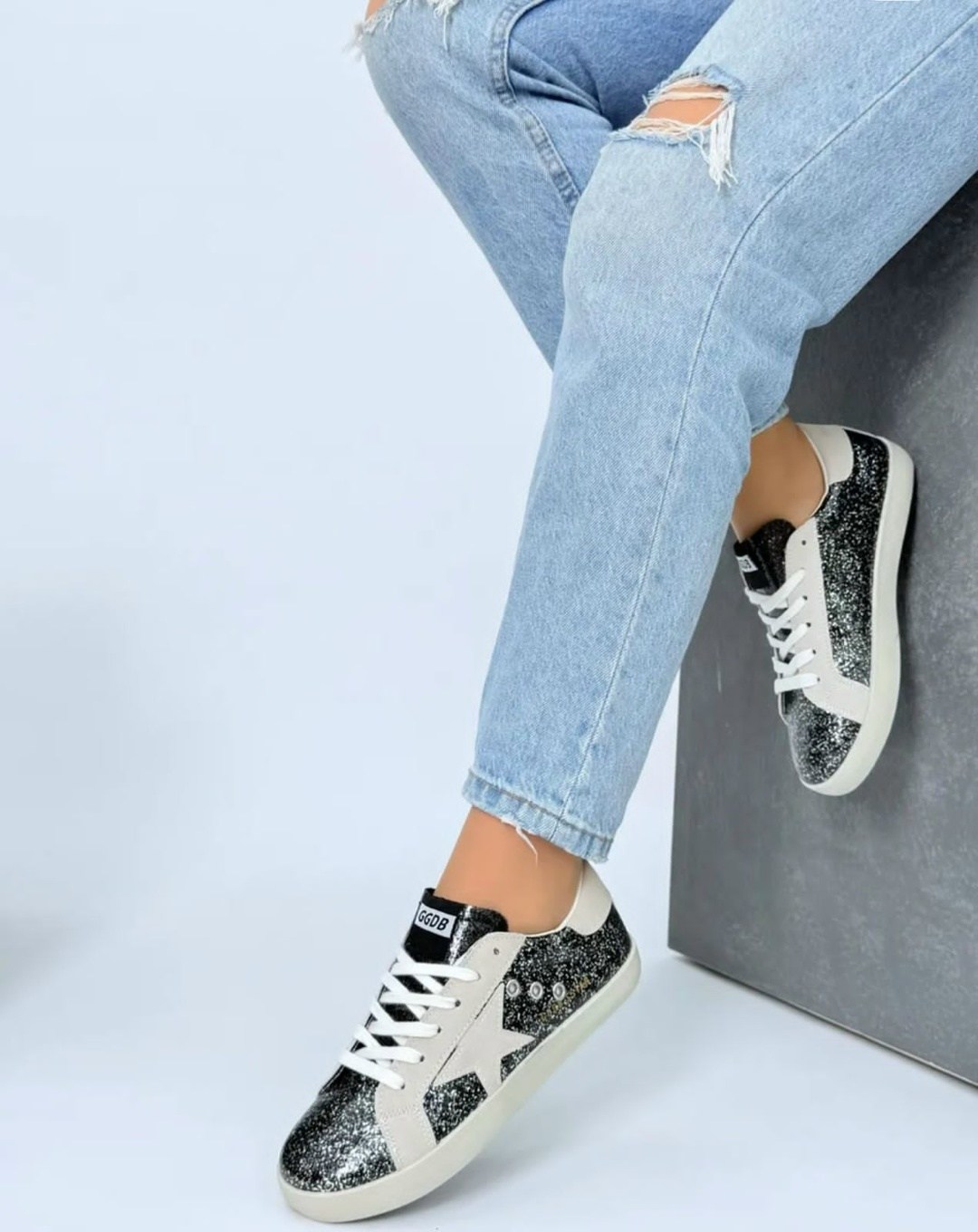 ,обуви,кеды женски,блестящие кроссовки, женская