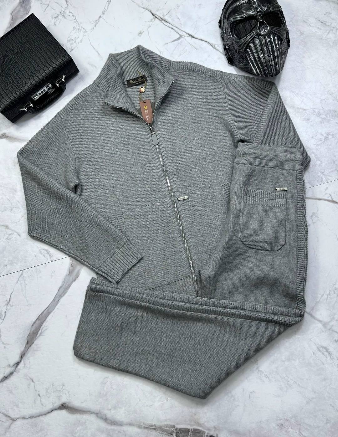 костюм спортивный loro piana,спортивный костюм brunello cucinelli,костюм brunello cucinelli,мужской костюм,мужской спортивный костюм