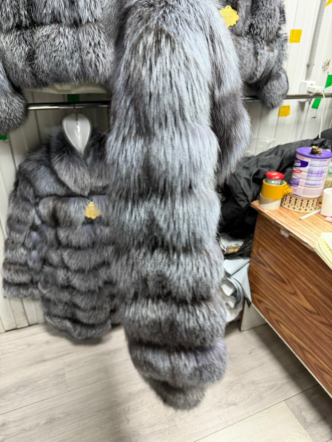 шуба из чернобурки,женская шуба из натурального меха чернобурки,шубы чернобурки трансформеры,шуба чернобурка,шуба из чернобурой лисы