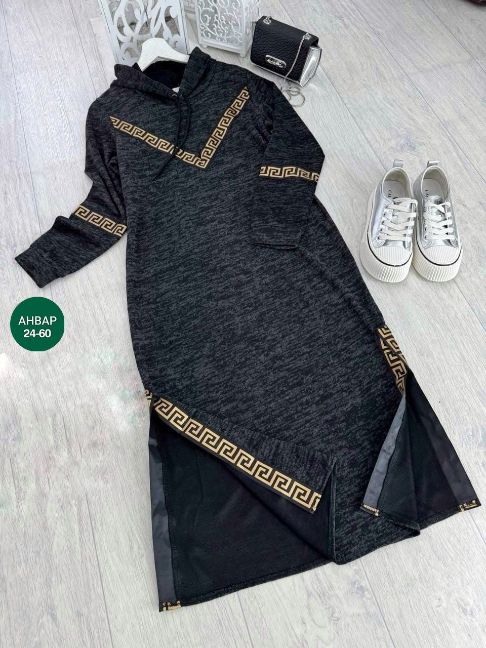 платье с капюшоном,платье с капюшоном и длинным рукавом,платье с капюшоном длинное,платье спортивное с капюшоном,черное длинное платье с капюшоном