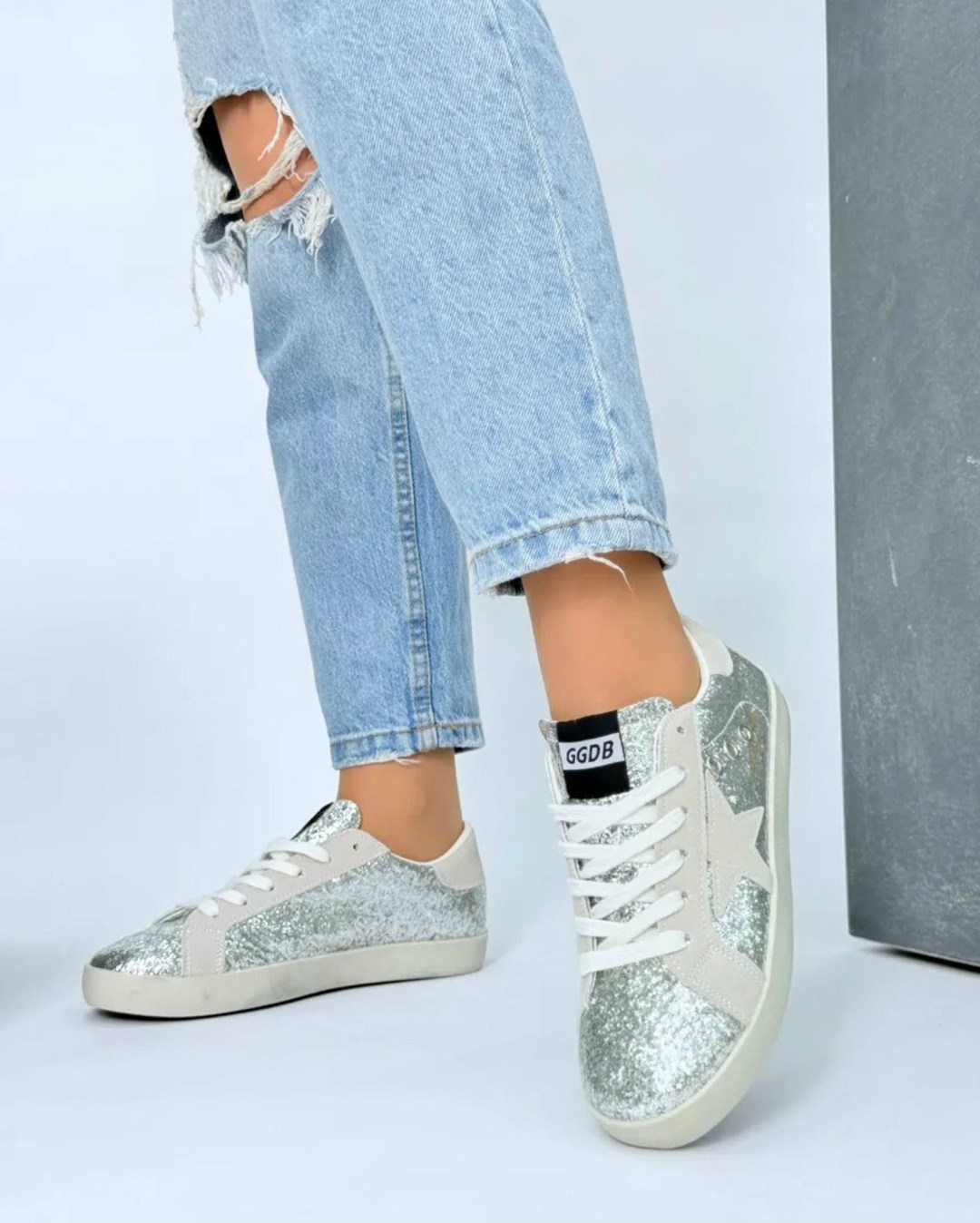 ,кроссовки golden goose с пайетками,кеды женски,кроссовки со звездами,кеды golden goose