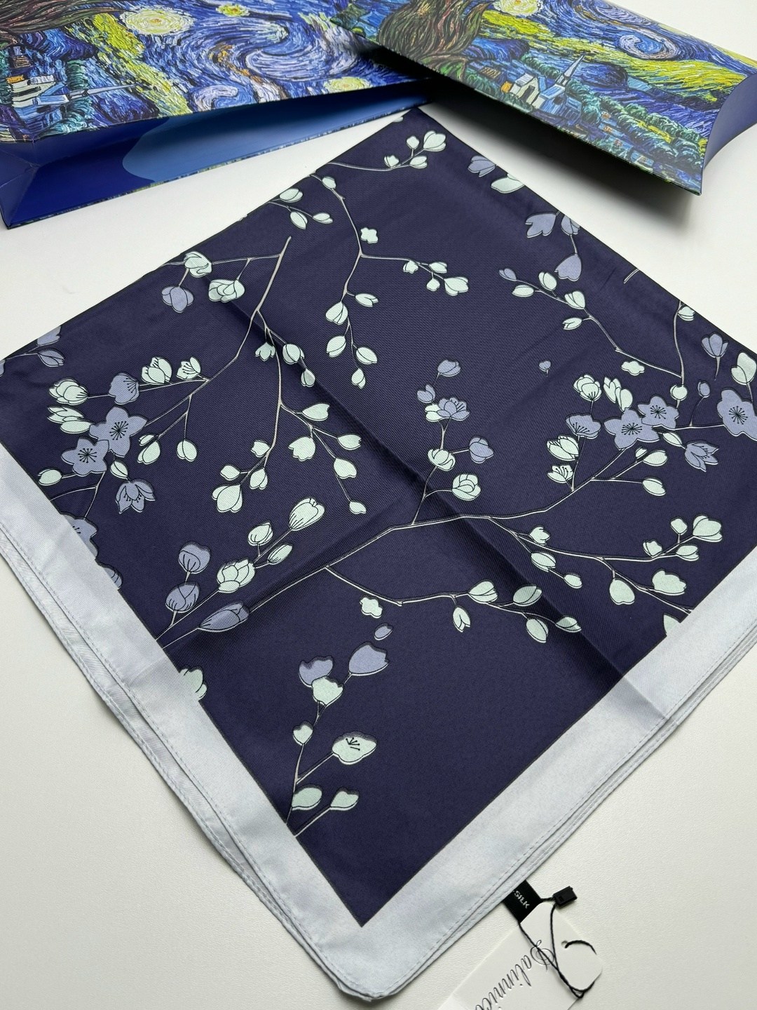 платок женский,платок женский с цветочным принтом 100*100 см арт. 1337838,платок,новинки платок,платок женский с рисунком