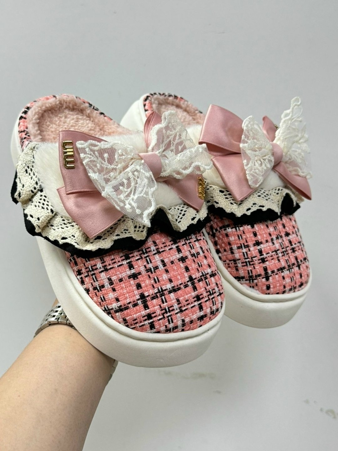 домашние тапочки,тапочки домашние женские,тапочки теплые домашние,тапочки домашние женские высокие,домашние плюшевые тапочки