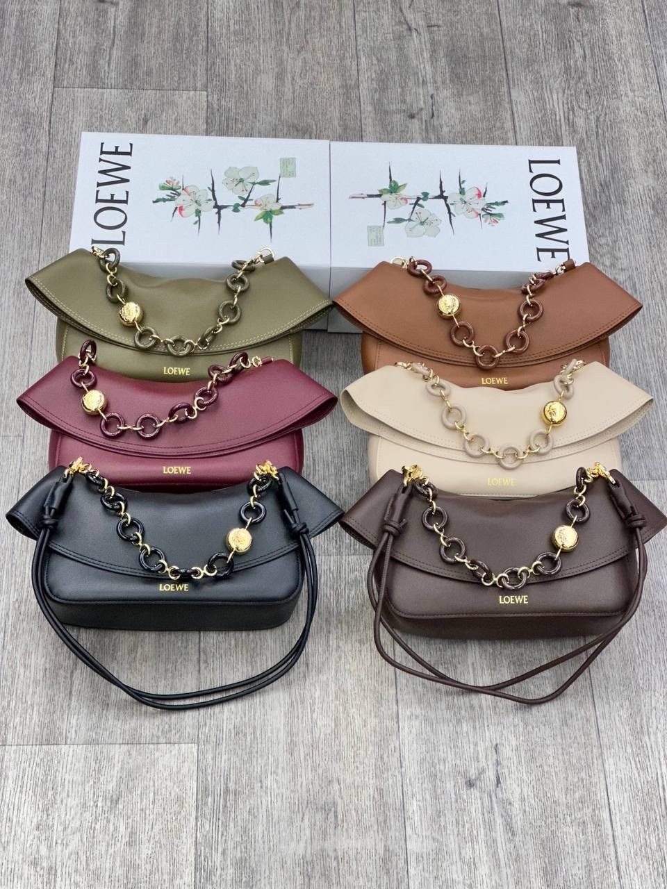 сумка женская loewe цепь комбинированная loewe 506104765,сумка женская loewe цепь комбинированная,loewe сумка,сумка,сумка с цепочкой