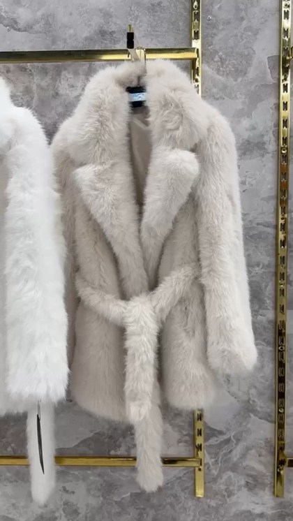 искусственная шуба,шуба,женская шуба,искусственная шуба белая,пальто из искусственного меха