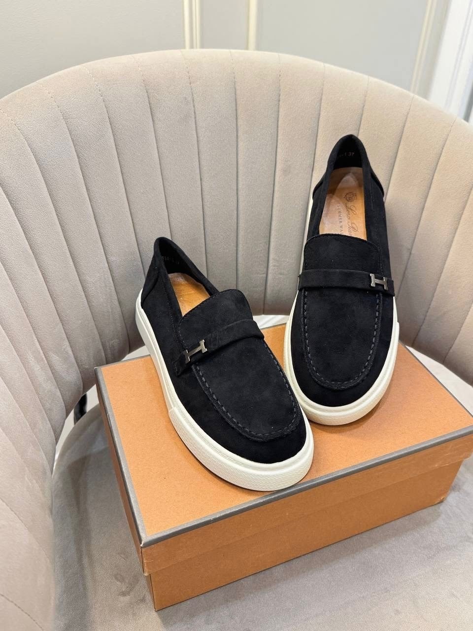 замшевые лоферы loro piana,лоферы loro piana,лоферы женские loro piana,лоферы loro piana замшевые женские brown 37 ru (24 см),лоферы мужские loro piana