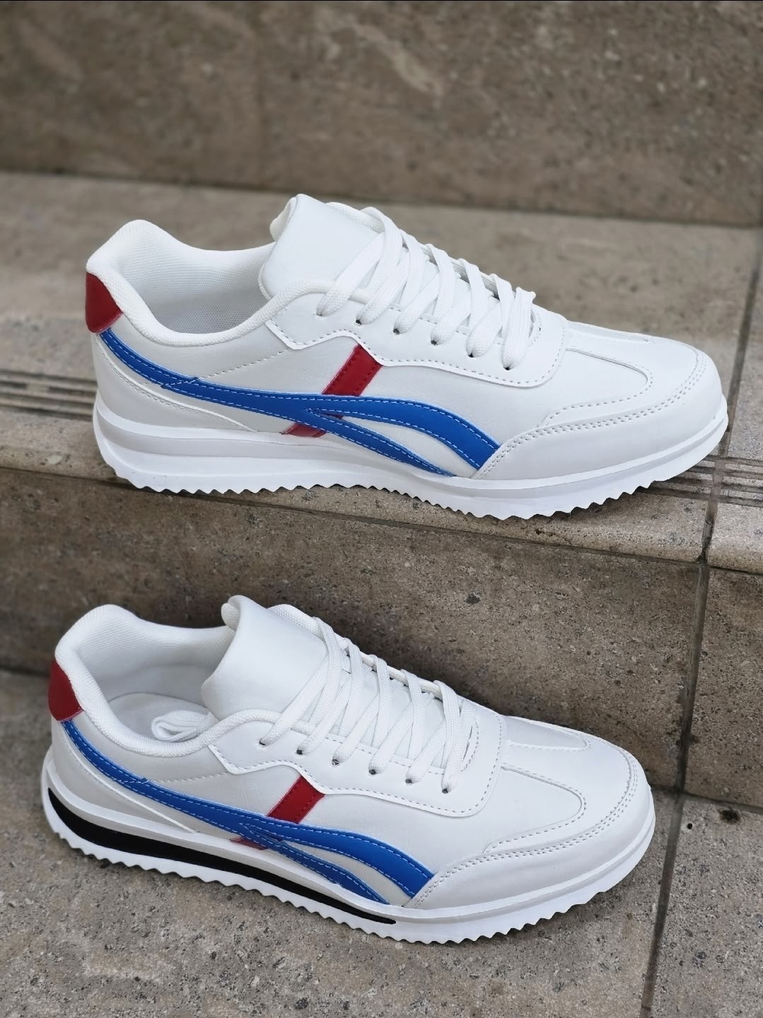 кроссовки,кроссовки женскиe,спортивная ,спортивные кроссовки,кроссовки удобные