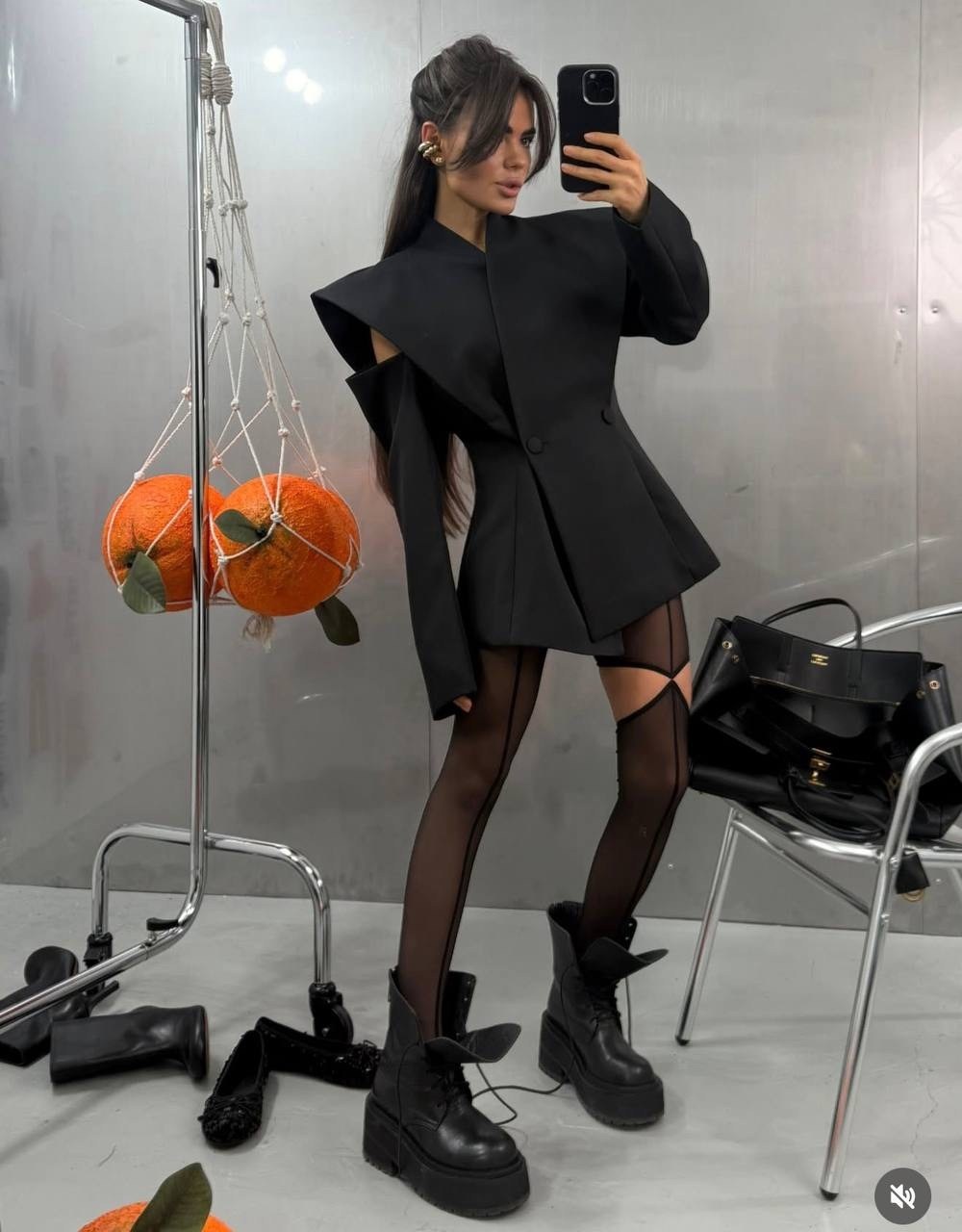 женский асимметричный блейзер twotwinstyle,женский однотонный блейзер twotwin,женский костюм,белые костюмы,элегантный наряд