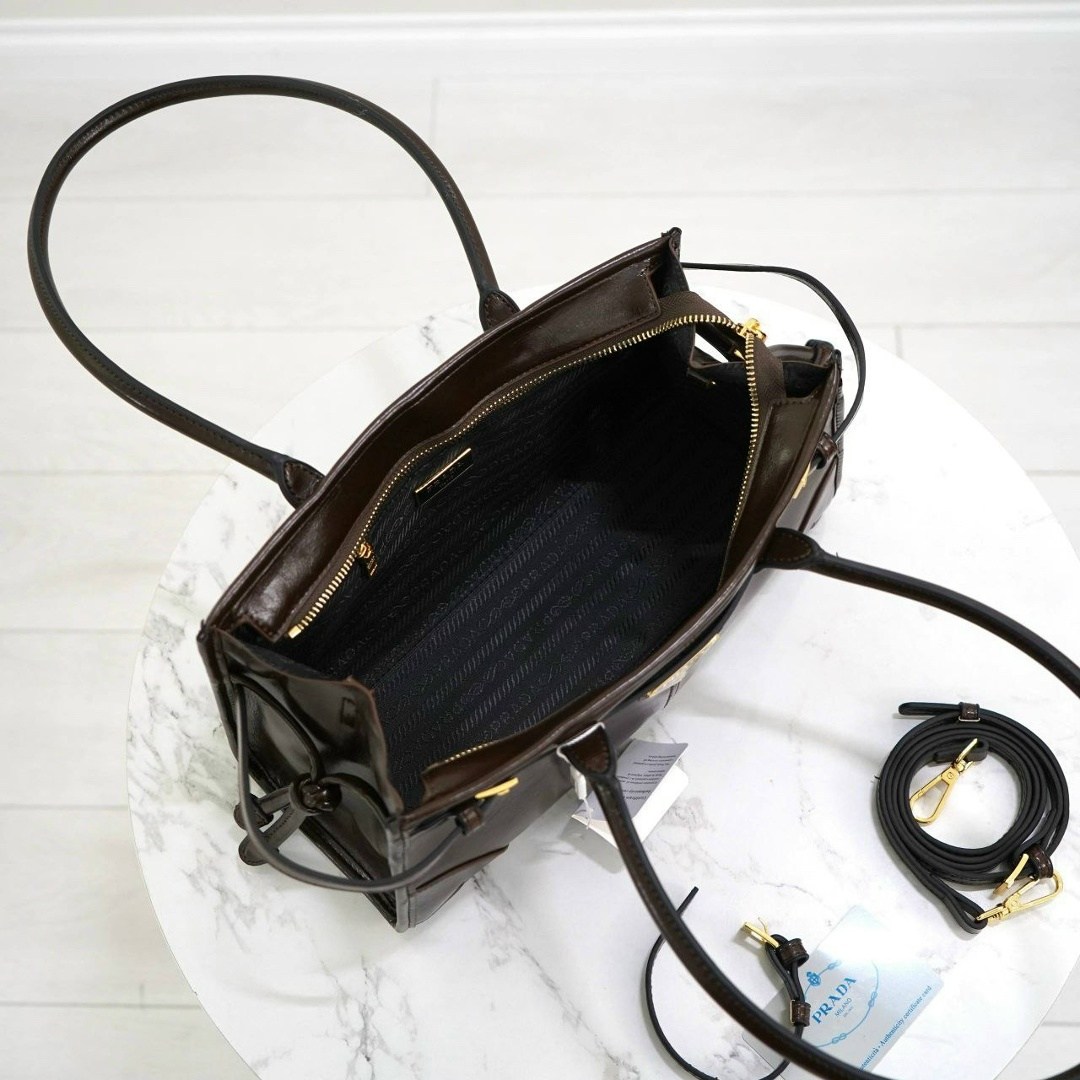 сумка prada натуральная кожа 32-16,сумка женская prada,сумка prada натуральная кожа 38х24,сумка prada,сумка prada натуральная кожа