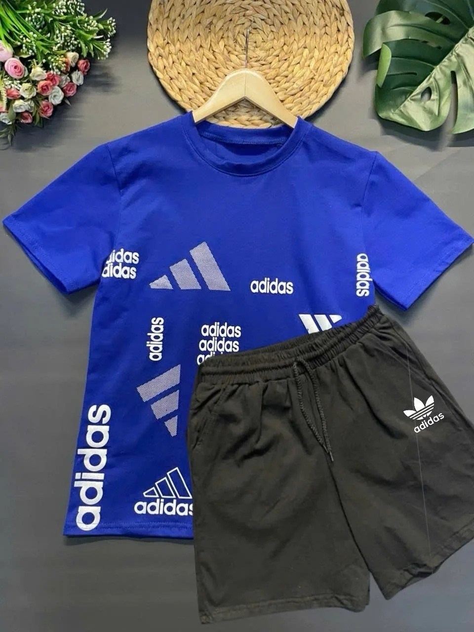 костюм для мальчиков adidas,костюм детский,комплект одежды adidas,костюм adidas,костюм спортивный adidas