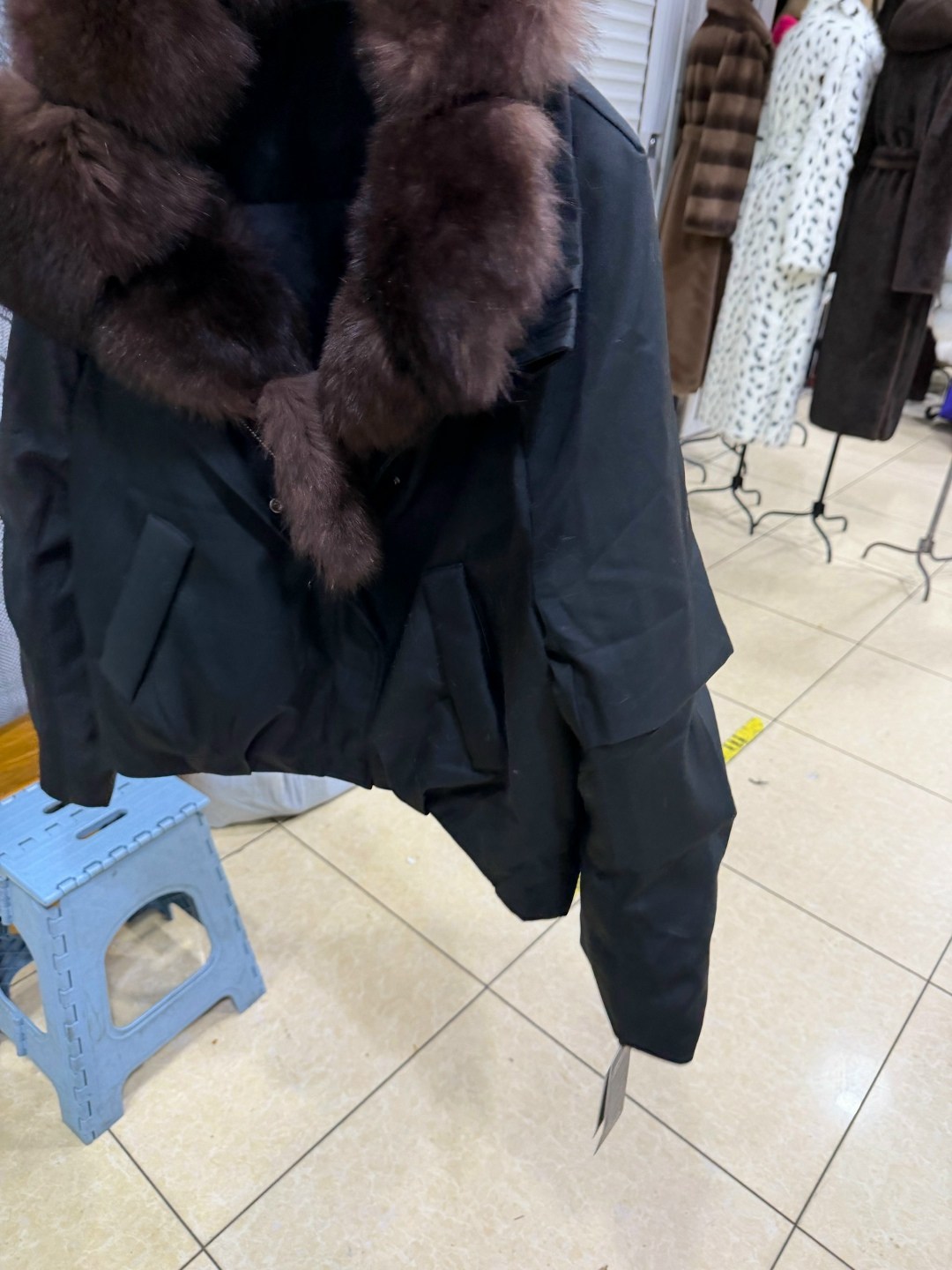 куртка - пуховик с мехом песца city furs,пуховик с натуральным мехом,пуховик женский с натуральным мехом,куртка с мехом,пуховик с натуральным песцом