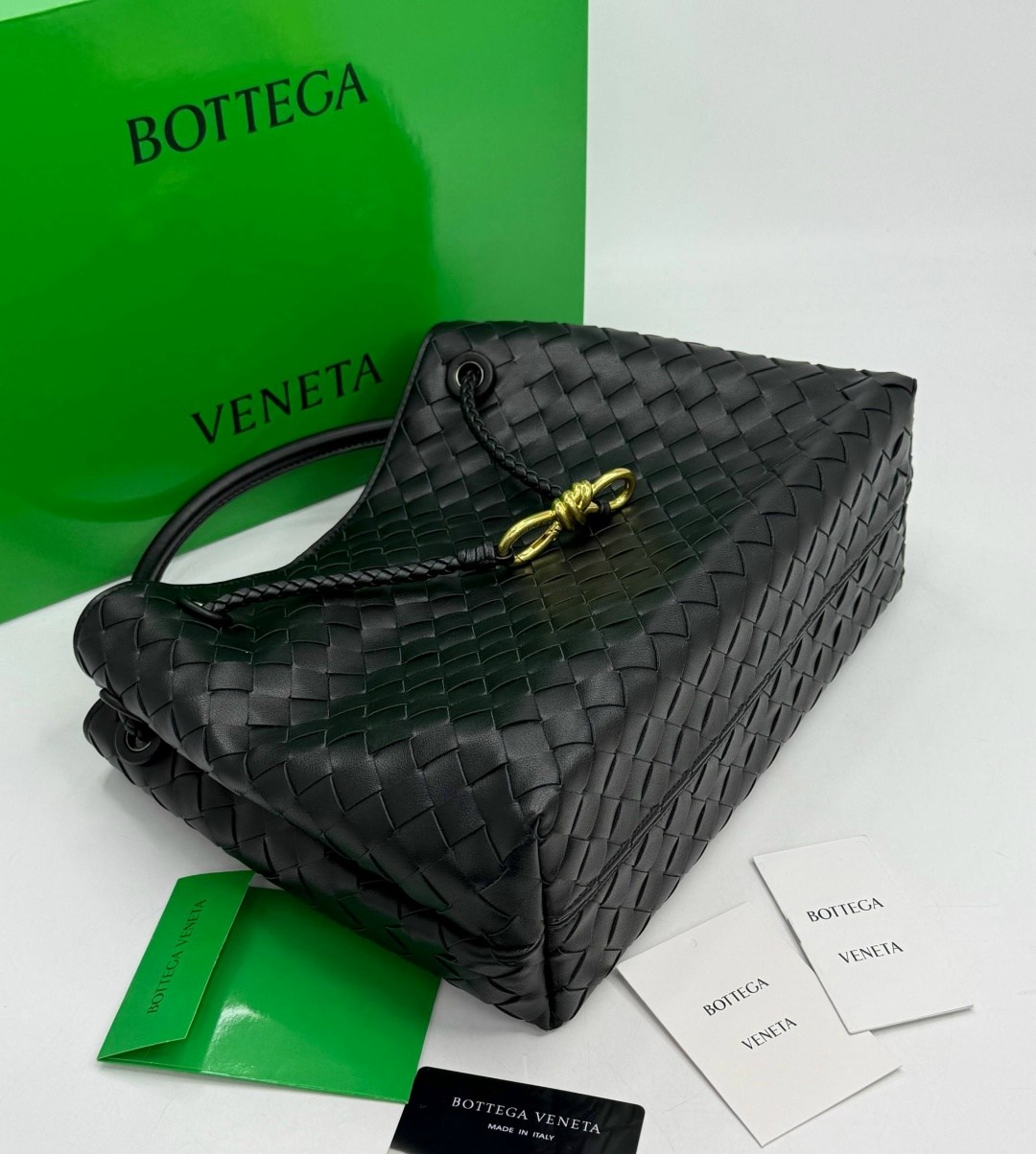 сумка женская bottega veneta,сумка bottega veneta,черная женская сумка bottega veneta,bottega veneta сумка на плечо,сумка-тоут bottega veneta