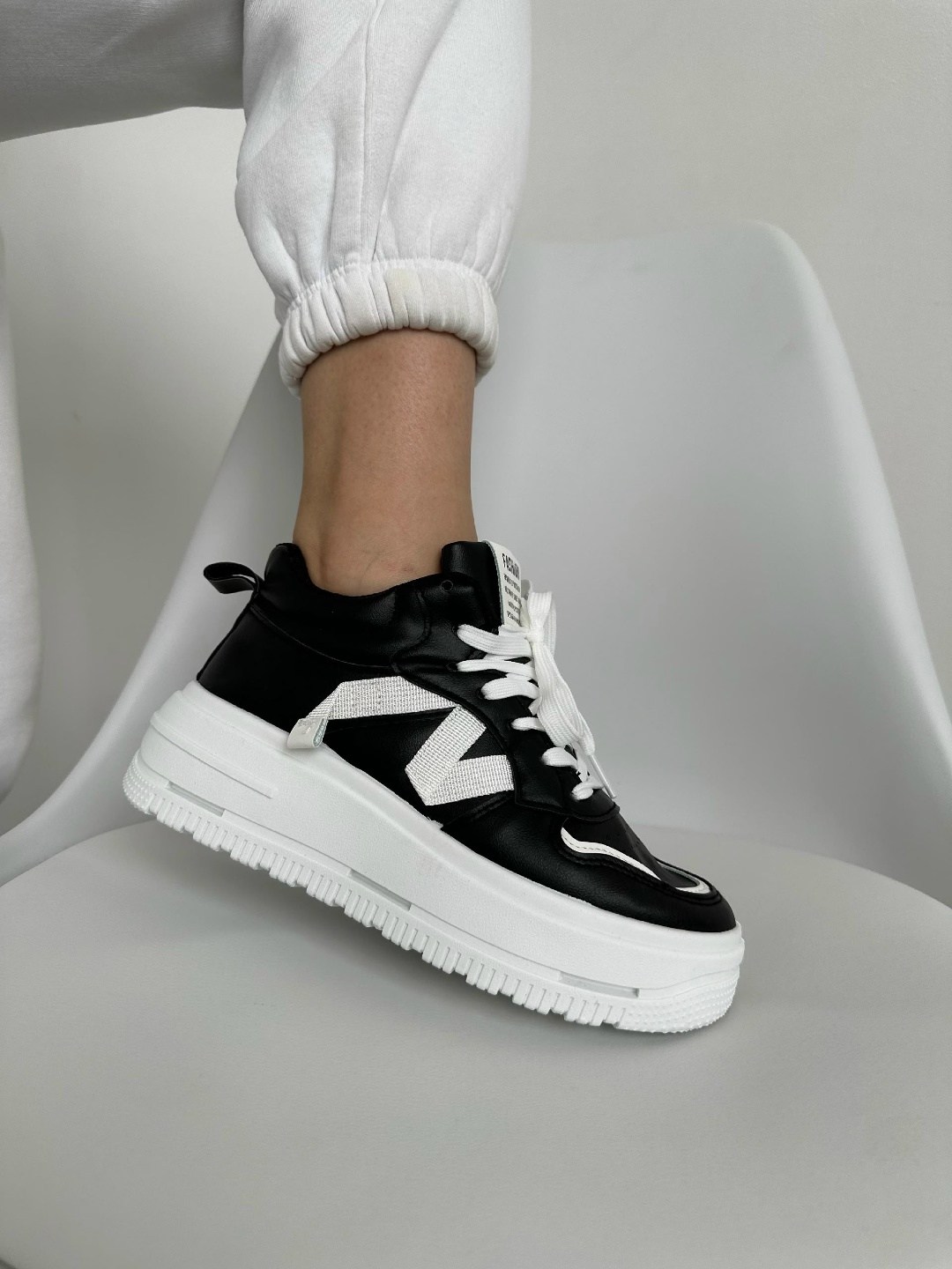 ,кроссовки эко кожа,кроссовки эко,женские кроссовки белые,кроссовки белая