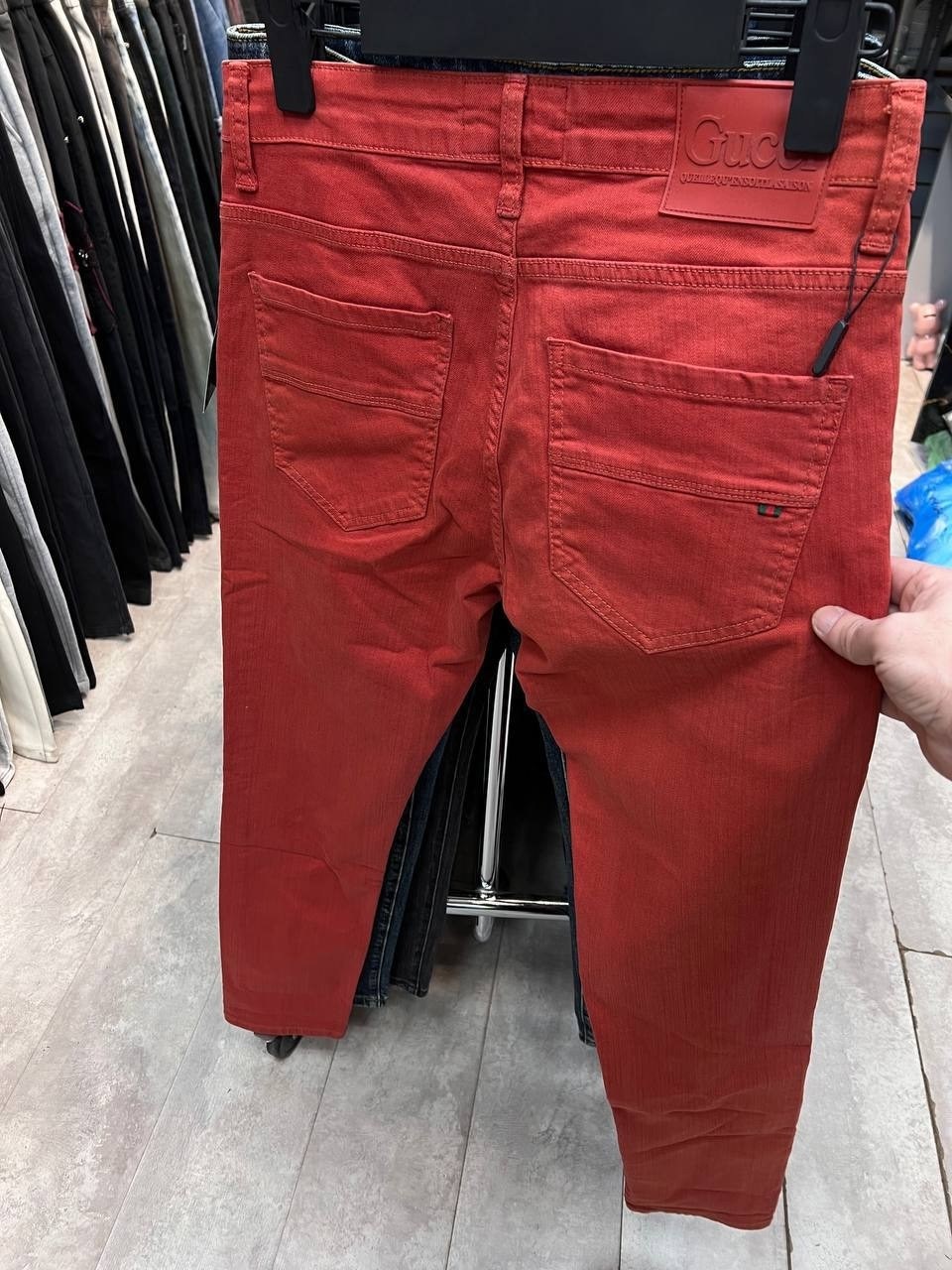 мужские джинсы,красные джинсы,брюки джинсы,красные джинсы мужские,бордовые джинсы мужские